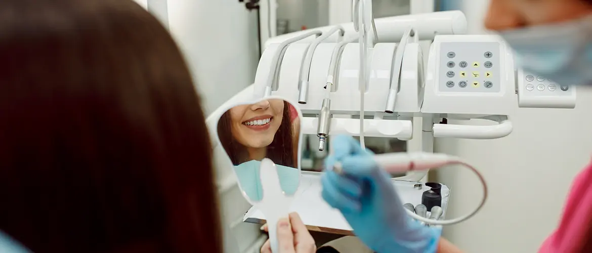 Implantes dentários e cuidados depois da cirurgia na Clínica Particular de Cerveira